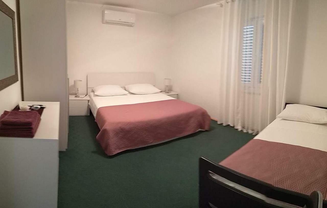 Rooms Ive Lozovac Esterno foto